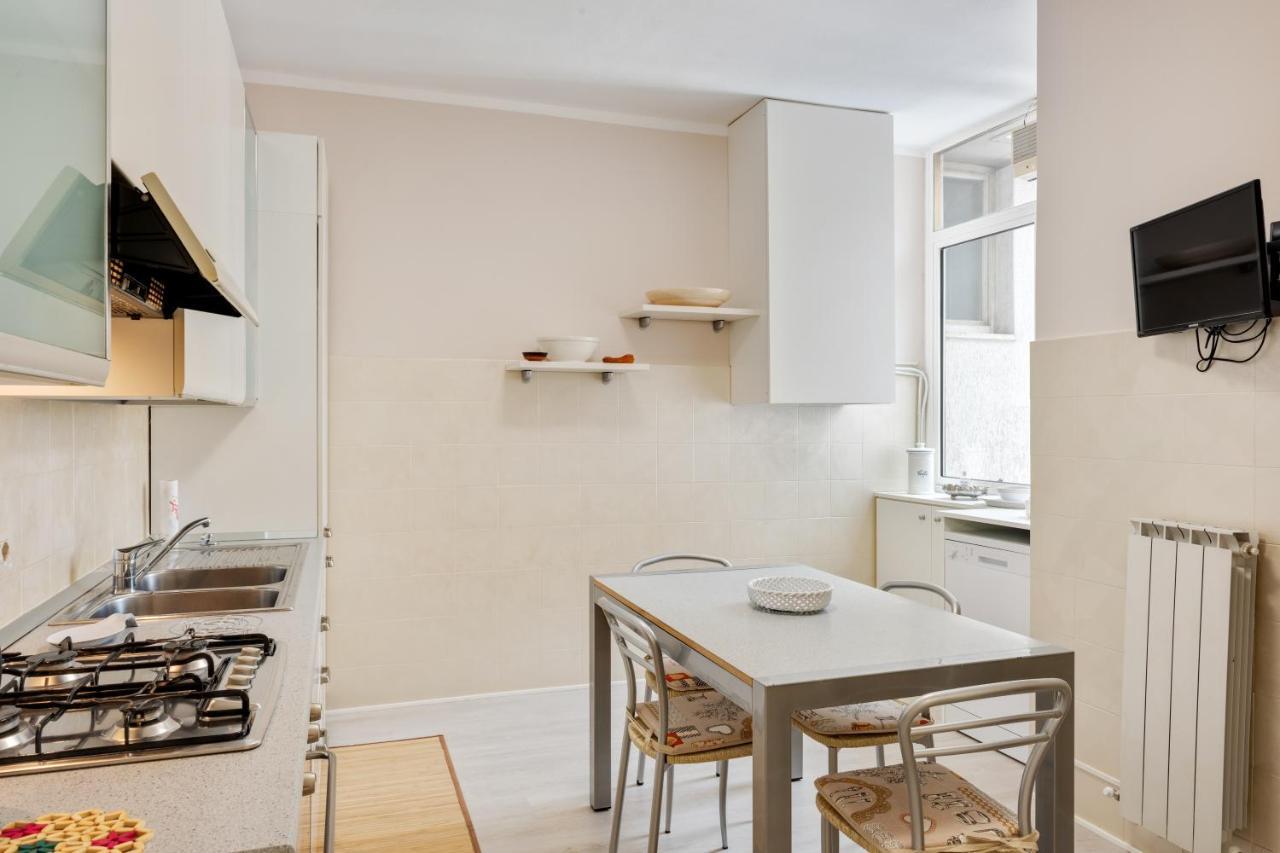 Luni Mare Bright Terrace Flat With Parking Leilighet Marinella di Sarzana Eksteriør bilde